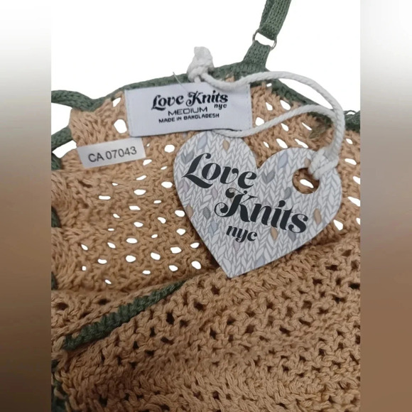 Love Knits NWT Tan and Green Knit Crop Top  Size Medium - Picture 5 of 6